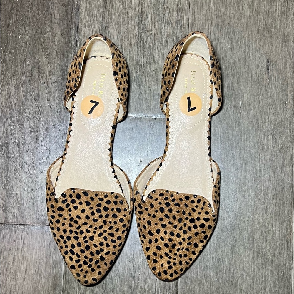 Isaac Mizrahi Size 7 Cheetah Pointed Toe D'Orsay Flats Leopard print